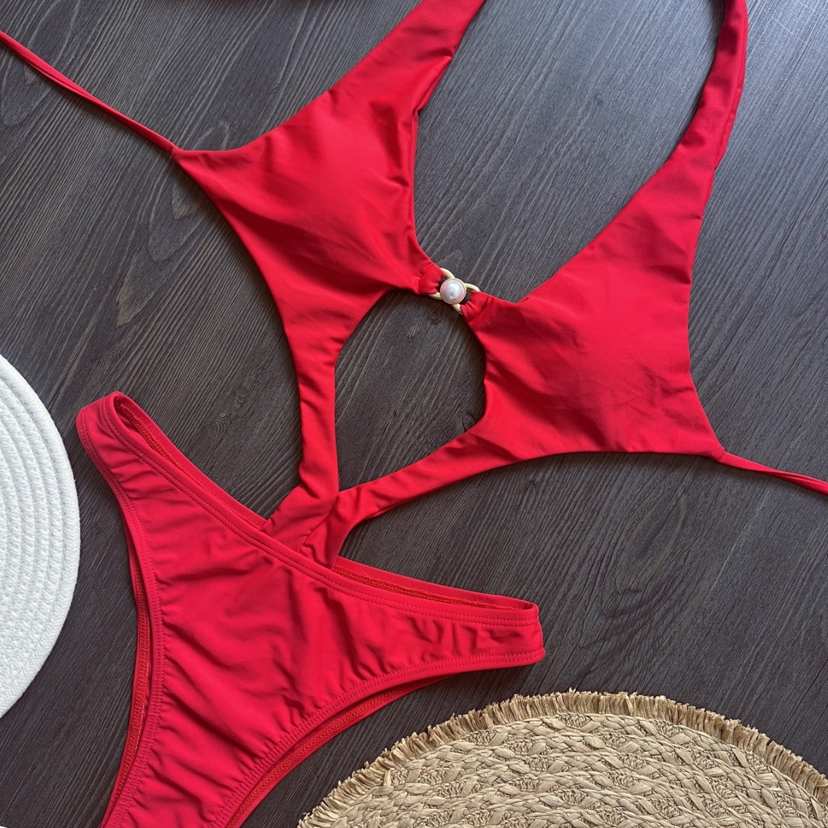 Nylon Solid Color Fabric Pearl Accessories One Piece Swimsuit Beach Sexy Women Swimsuit Bella Mia