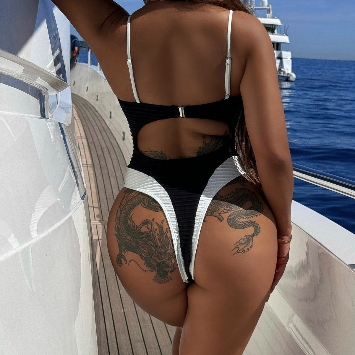 Contrast Color Halter One Piece Swimsuit Sexy Vacation Bikini Bella Mia