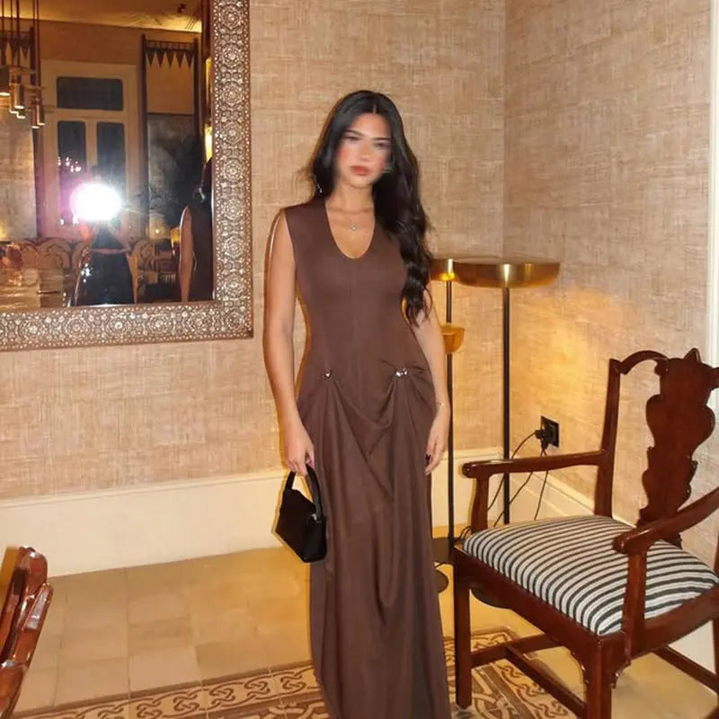 Sexy Sleeveless Dress Summer U Collar Fitted Waist Pleated Design Solid Color Dress Women Bella Mia