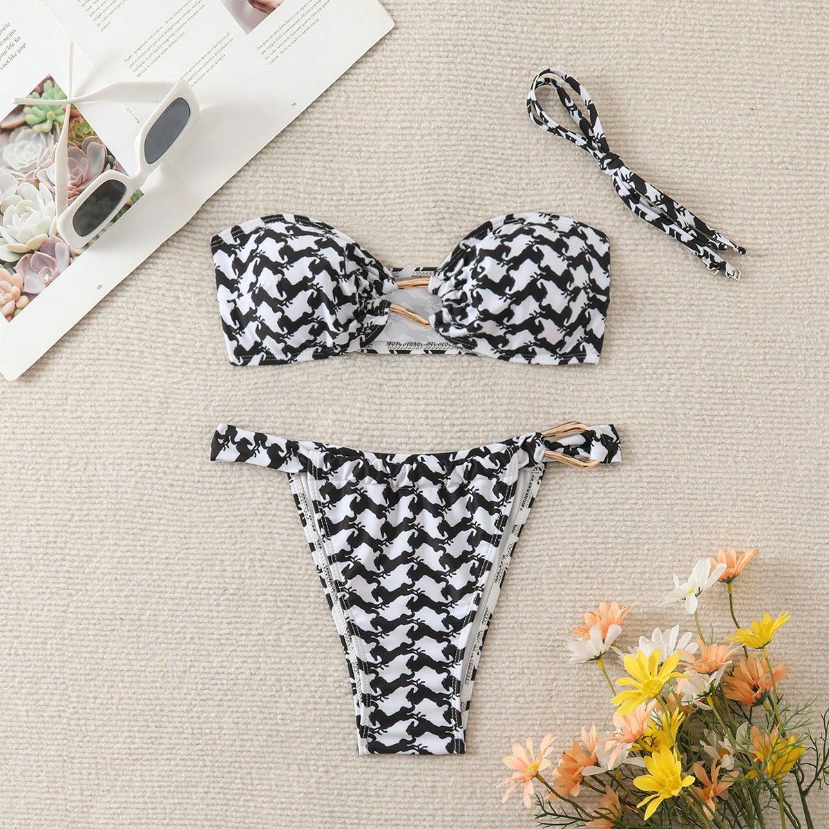 Swimwear Black White Bikini Sexy Tube Top Bikini Lady Simple Split Swimsuit Bella Mia