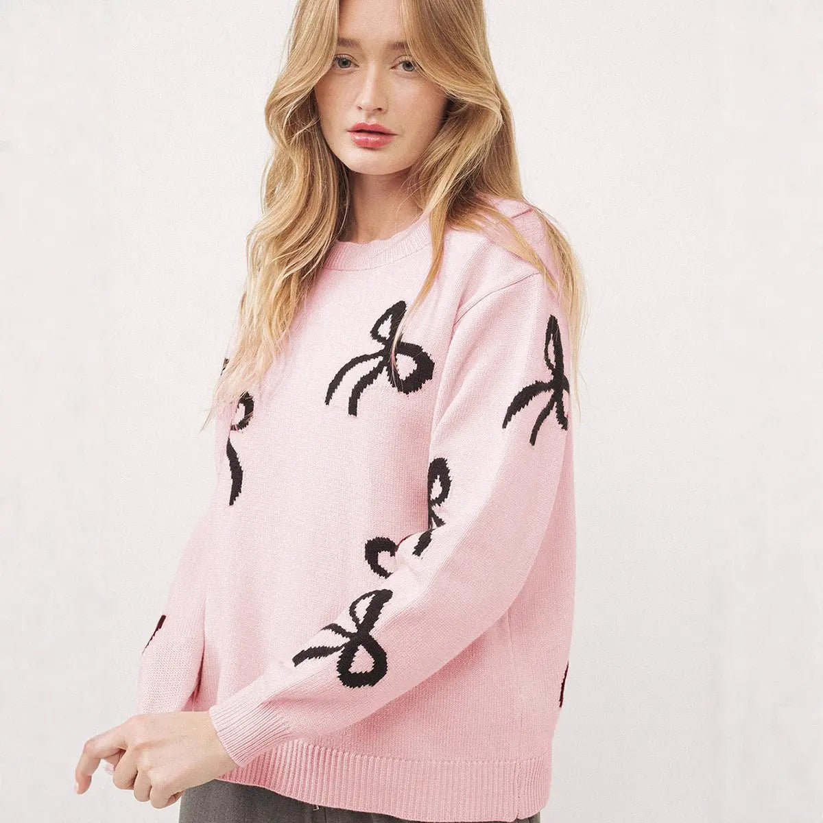 Autumn Long Sleeved Knitted Top for Women Loose Sweet Bow Printed Sweater for Women Bella Mia