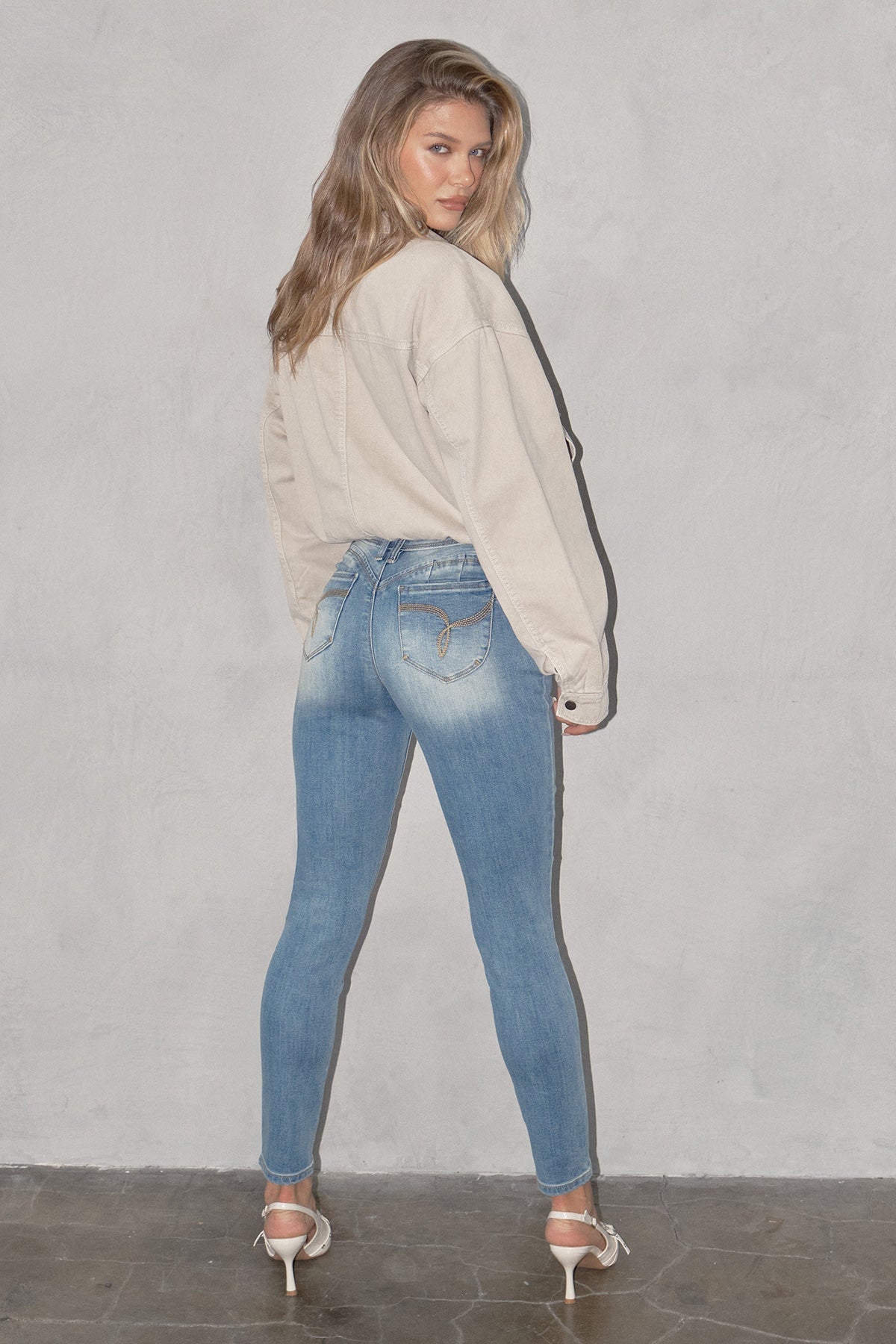 Women's WannaBettaButt Mid Rise Embroidered Skinny Jean YMI JEANS