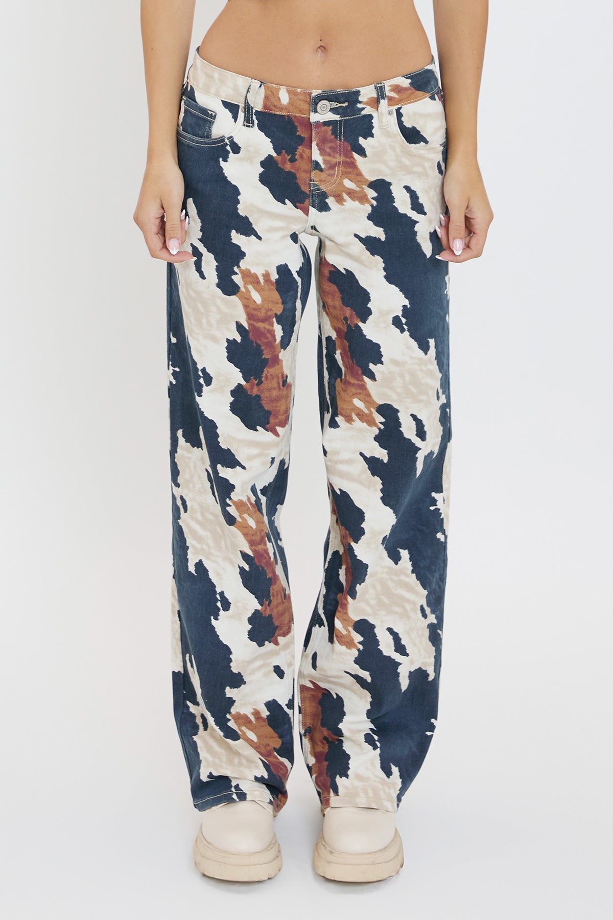 YMI JEANS Women's Wide Leg Britney Printed Low Rise Jeans - Detail View