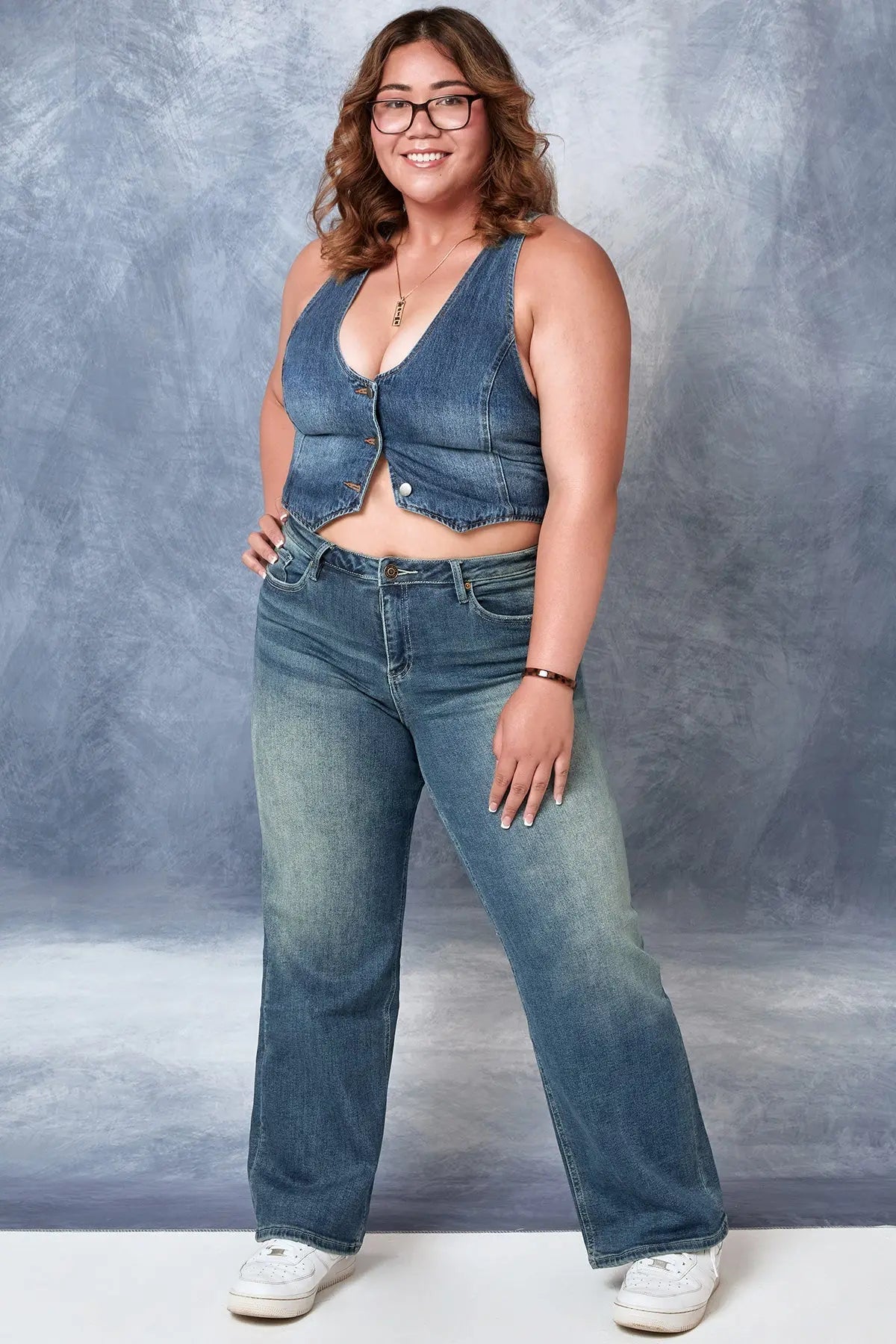 Women's Luxe Mid Rise Wide Leg Jeans YMI JEANS