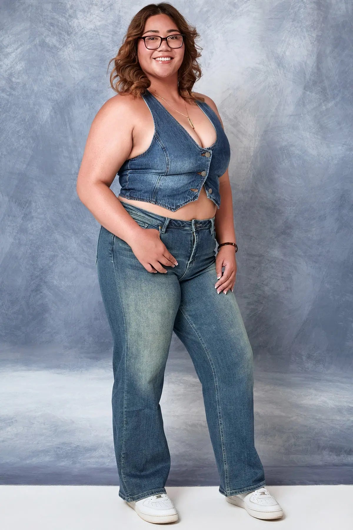 Women's Luxe Mid Rise Wide Leg Jeans YMI JEANS