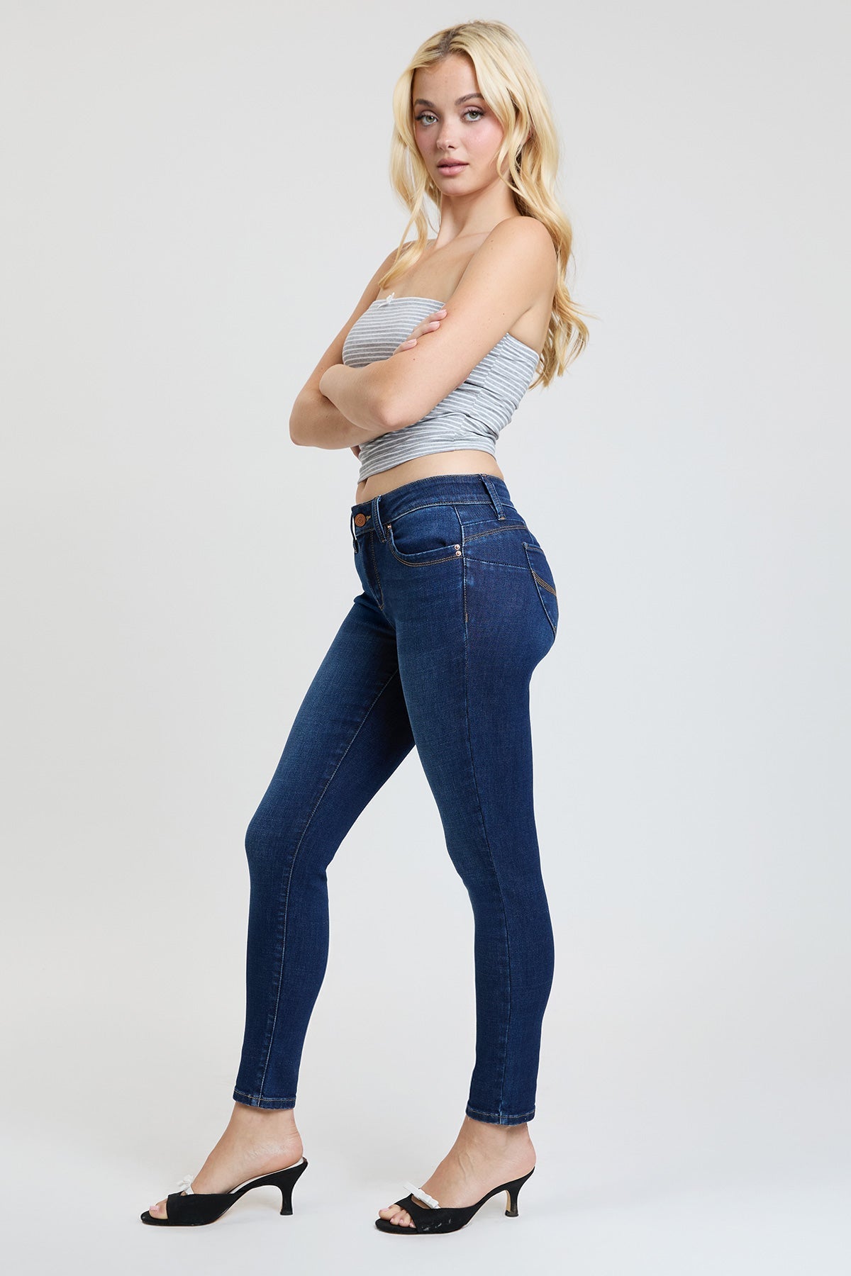 Women's Luxe Mid Rise WannaBettaButt Skinny Jeans YMI JEANS