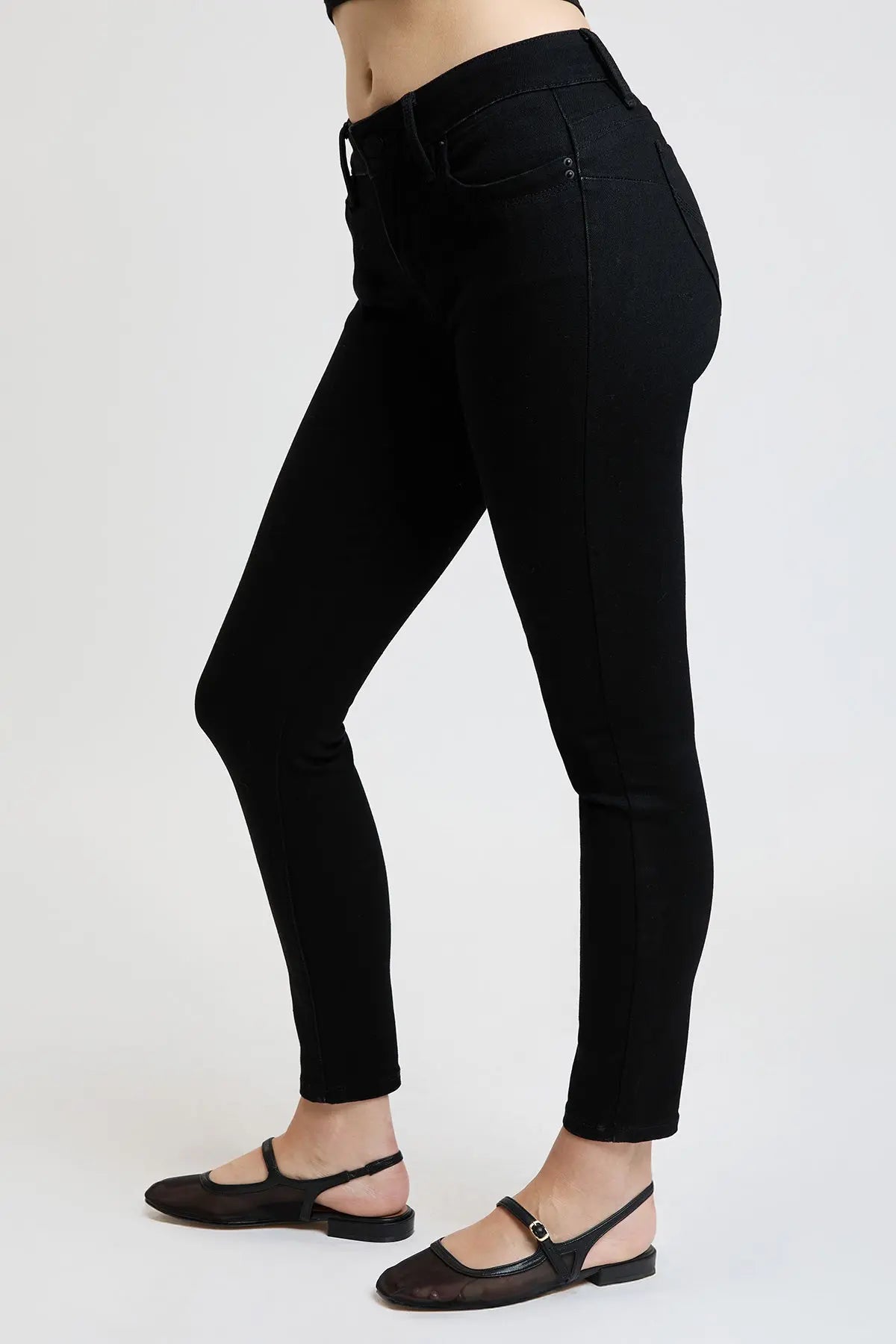 Women's Luxe Mid Rise WannaBettaButt Skinny Jeans YMI JEANS