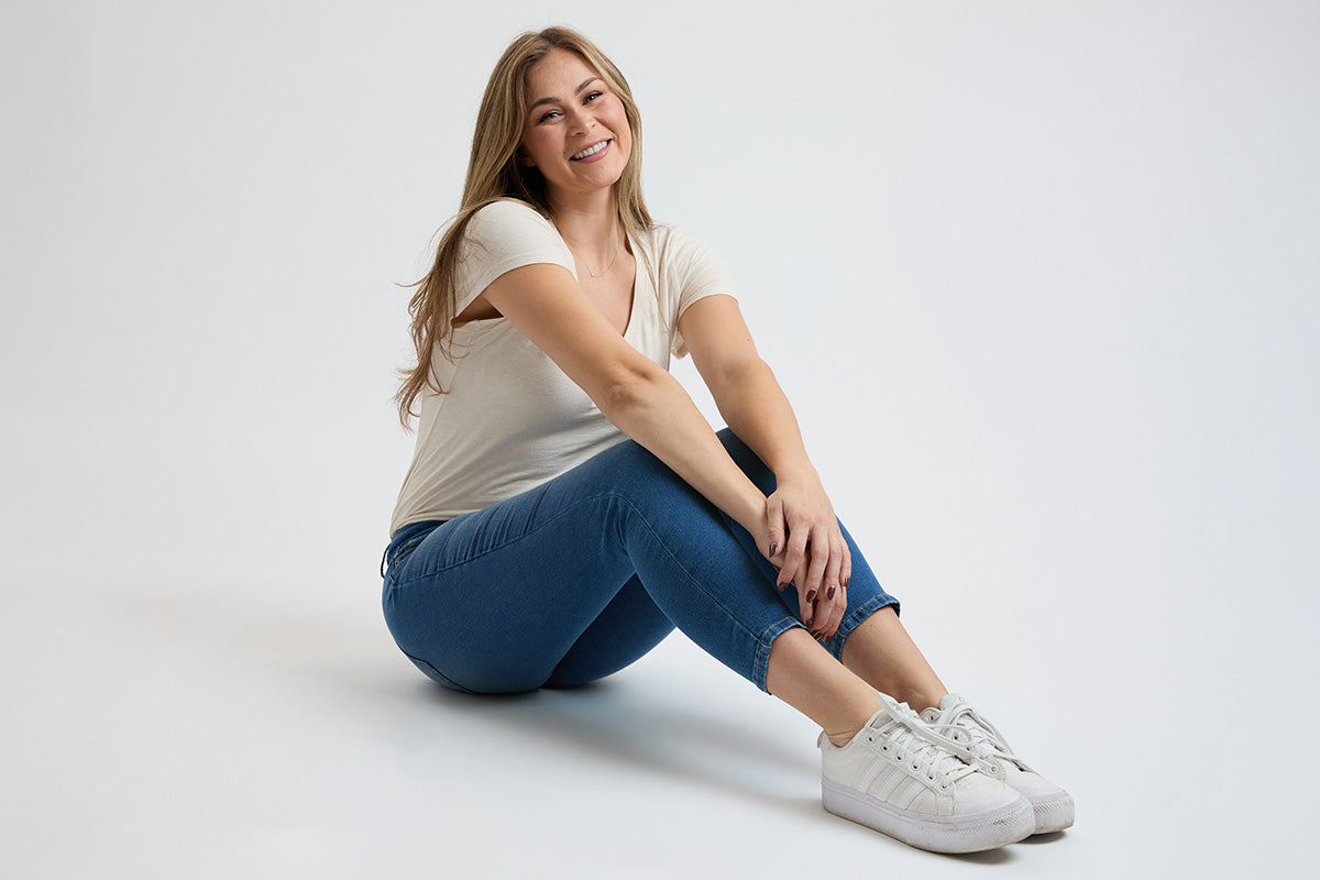 YMI JEANS Women's Petite Sustainable High Rise Skinny Jeans - Side View