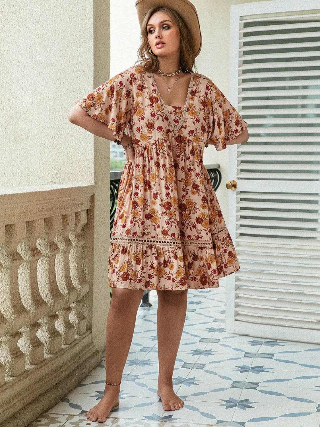 Plus size floral lace dress - Love Salve 