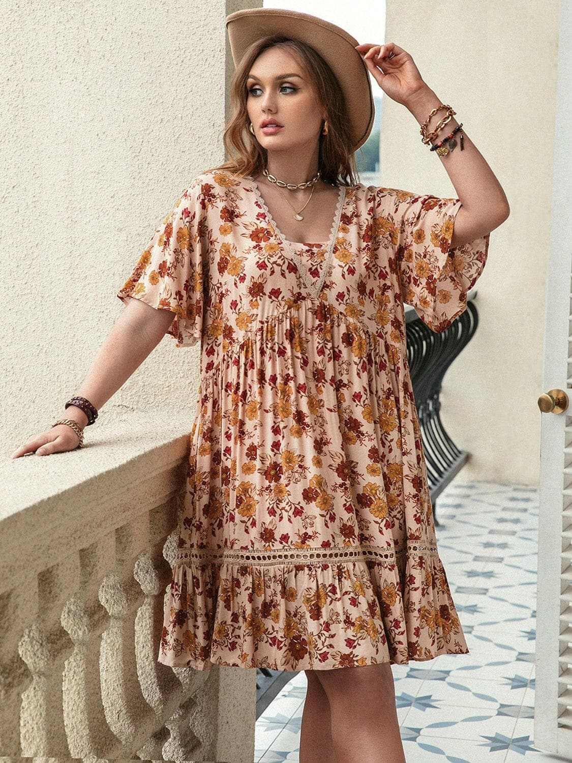 Plus size floral lace dress - Love Salve 