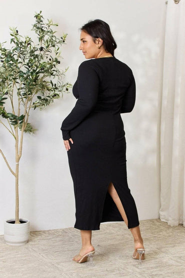 Ribbed midi dress with slit - chic elegance - Love Salve 