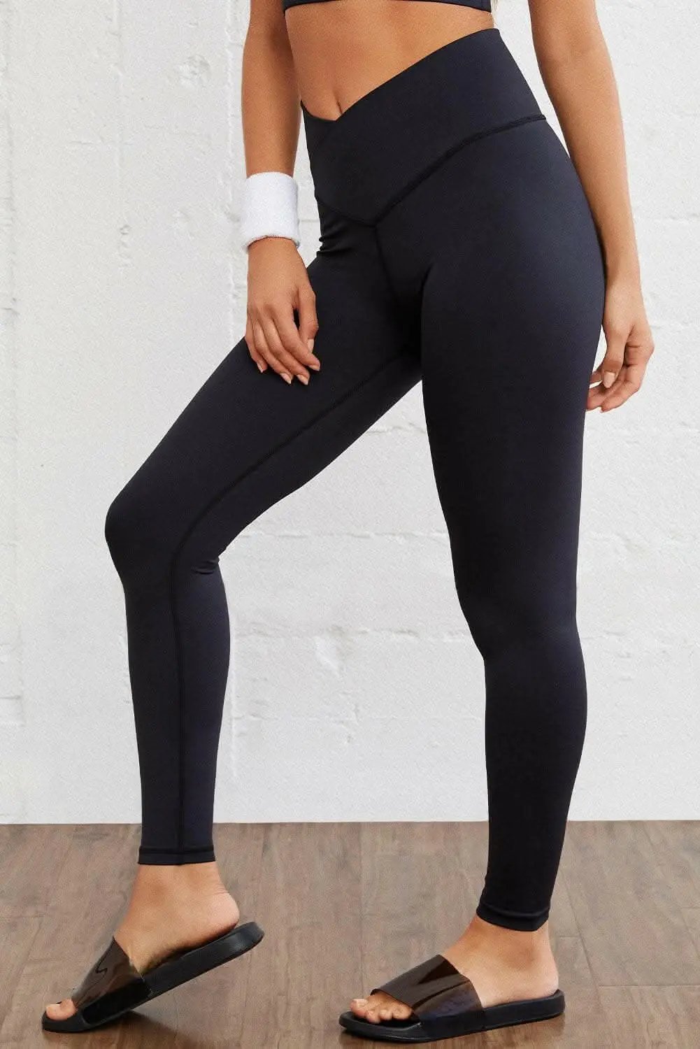 Sleek athletic leggings with wide band - Love Salve 