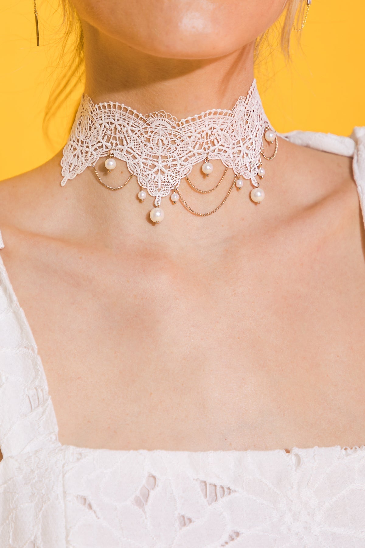 CHOOSE HAPPINESS LACE PEARL CHOKER NECKLACE Flying Tomato