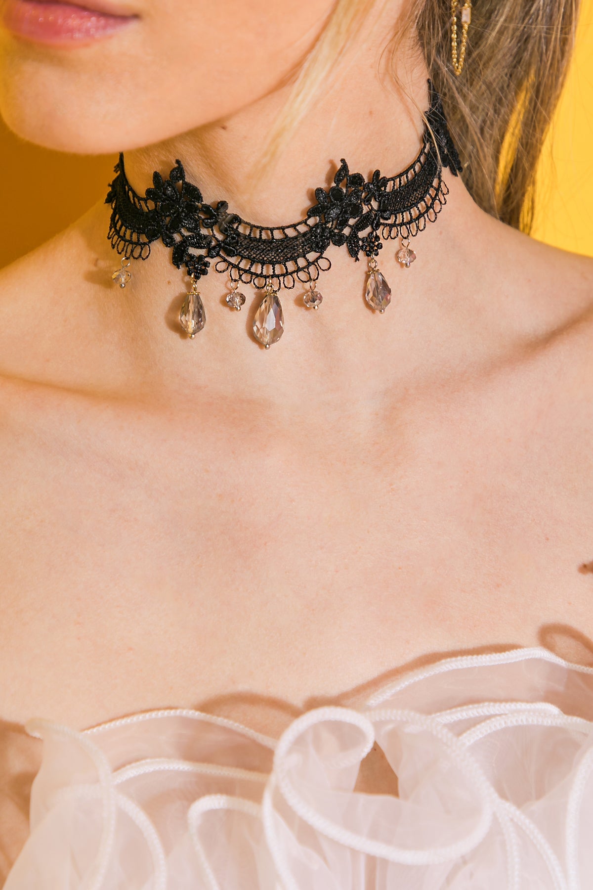 SEXY LACE PEARL CHOKER NECKLACE