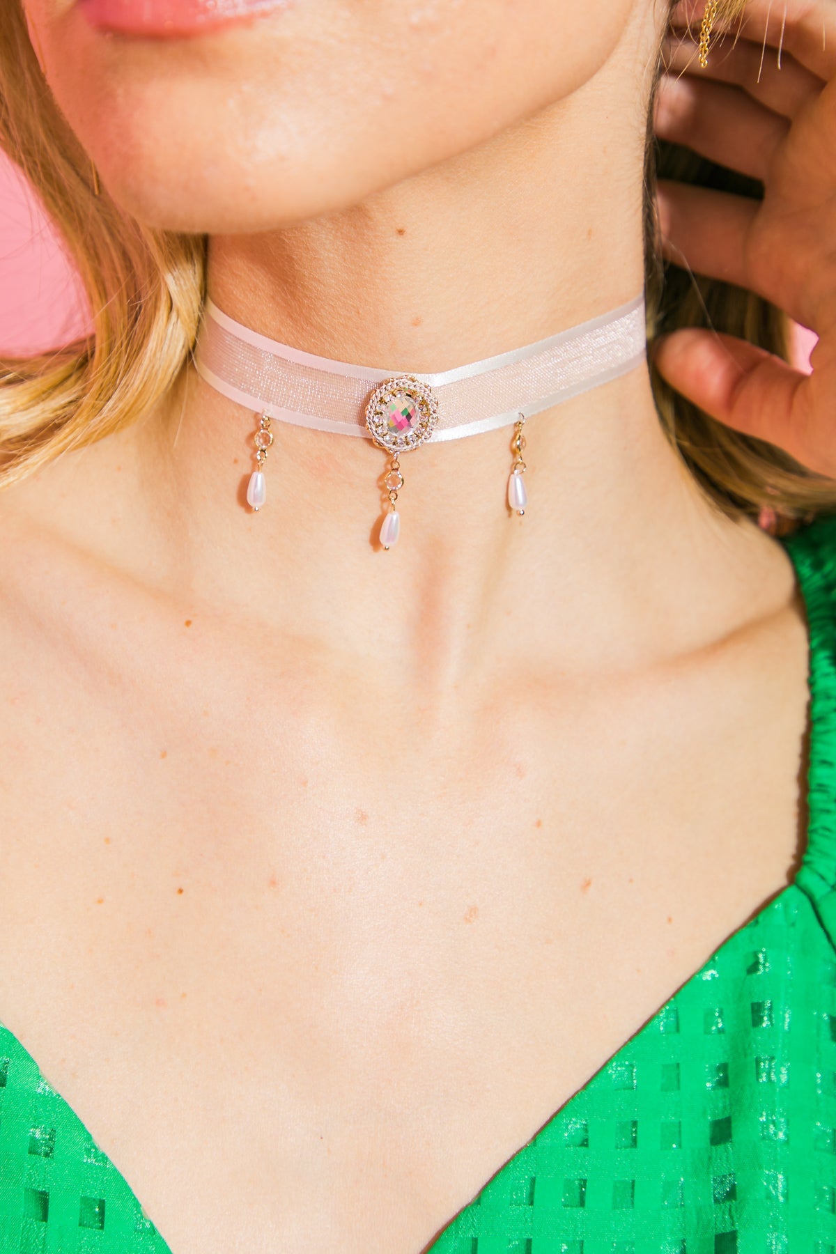 LOLA LACE CHOKER