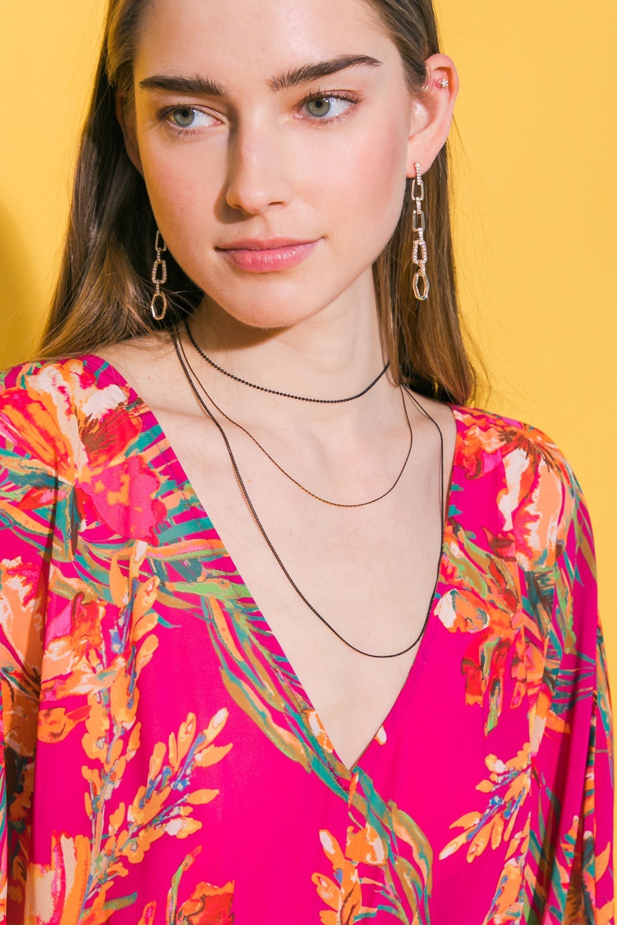 3 CHAIN LAYERD CHARM NECKLACE Flying Tomato