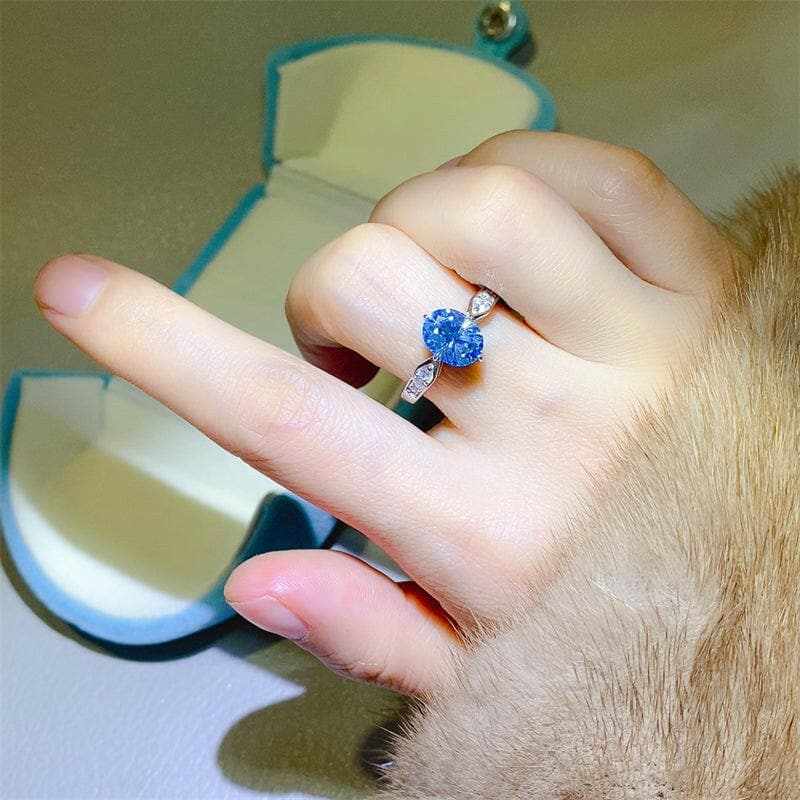 Stunning 2 Carat Moissanite Ring - Love Salve 