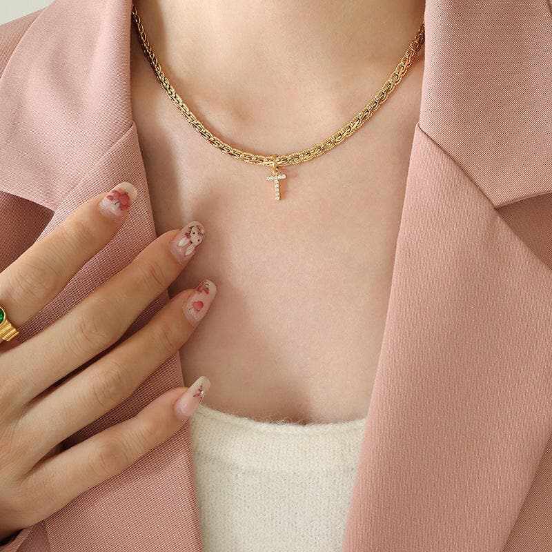 Stylish zircon letter pendant necklace - Love Salve 