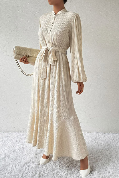 Tied button-up dress with sleeves 
