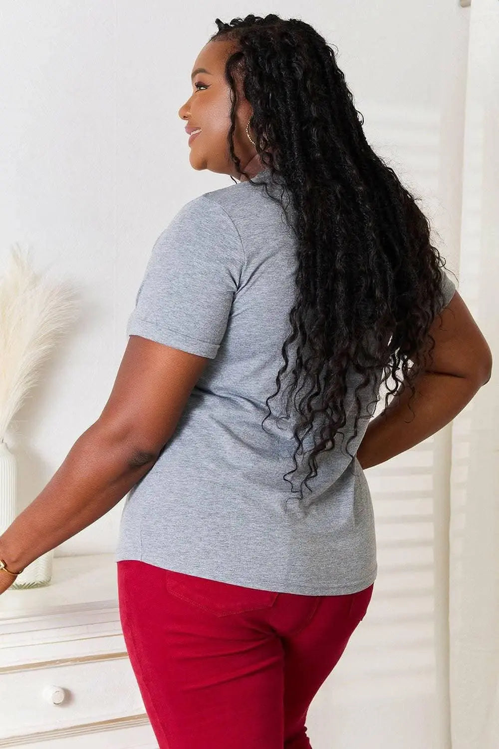 Trendy graphic tee - soft fabric - Love Salve 