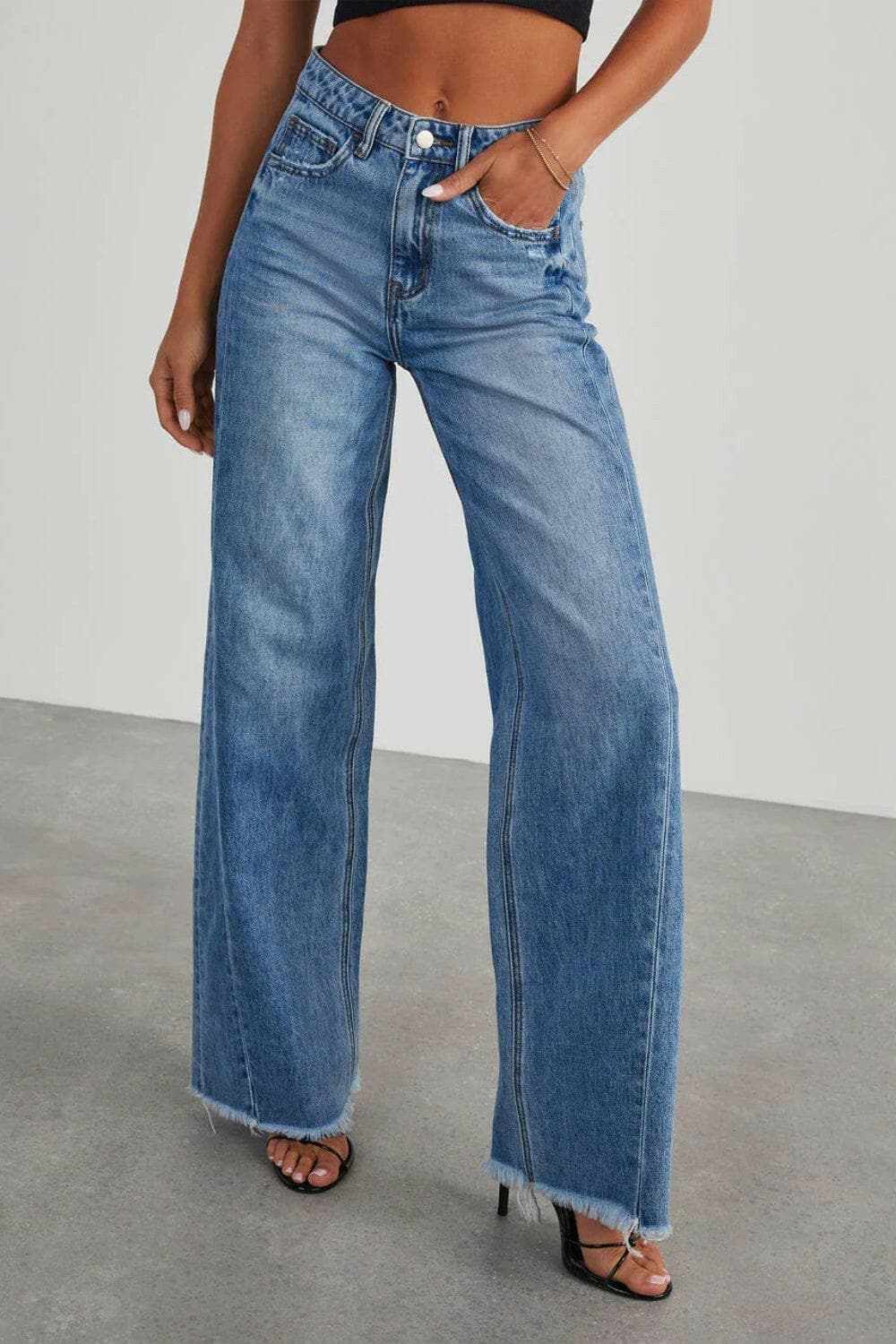 Trendy wide leg jeans with pockets - Love Salve 