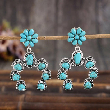 Turquoise drop earrings - lightweight elegance 