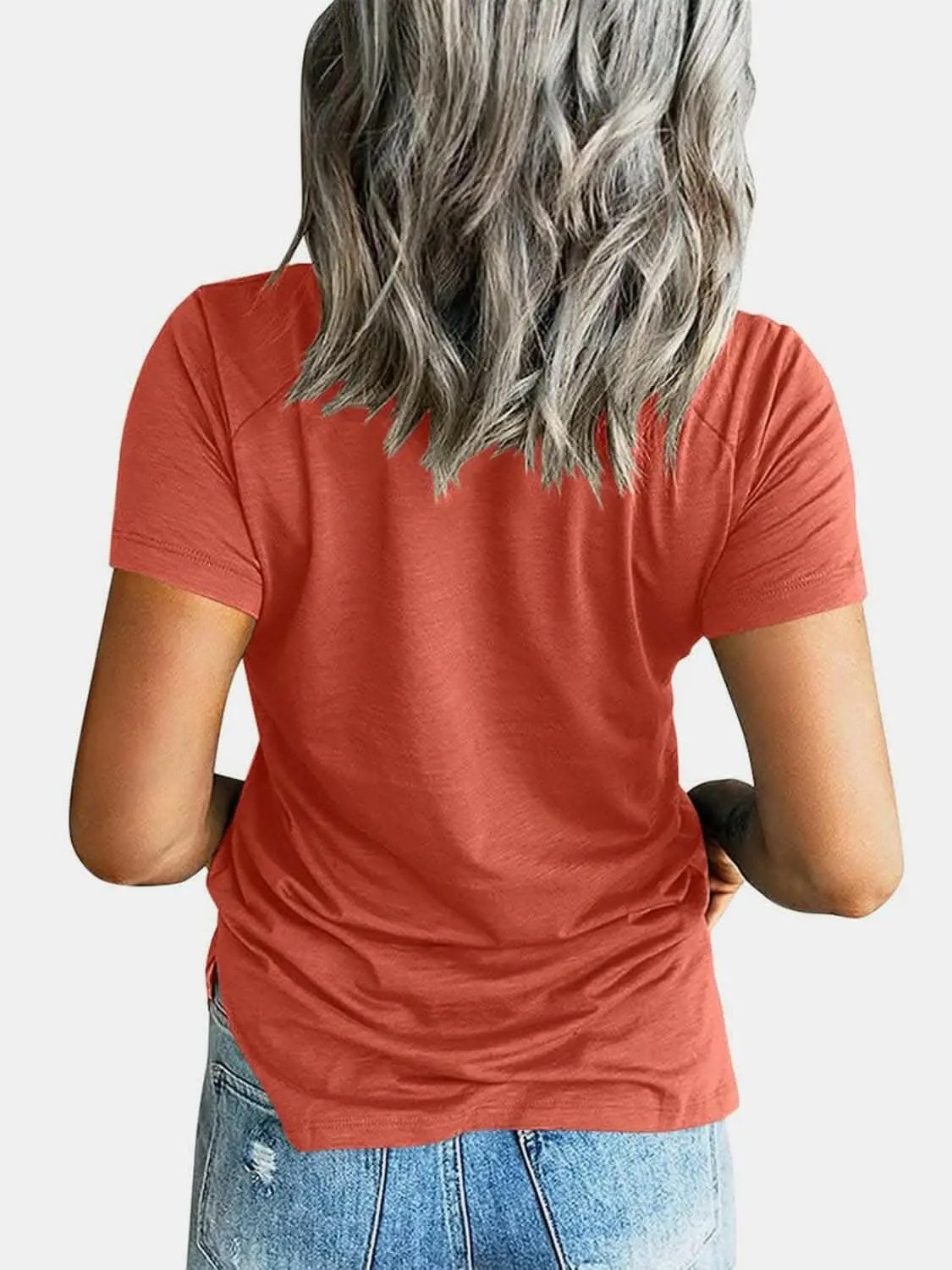 V-neck tee with pockets - comfy fit - Love Salve 