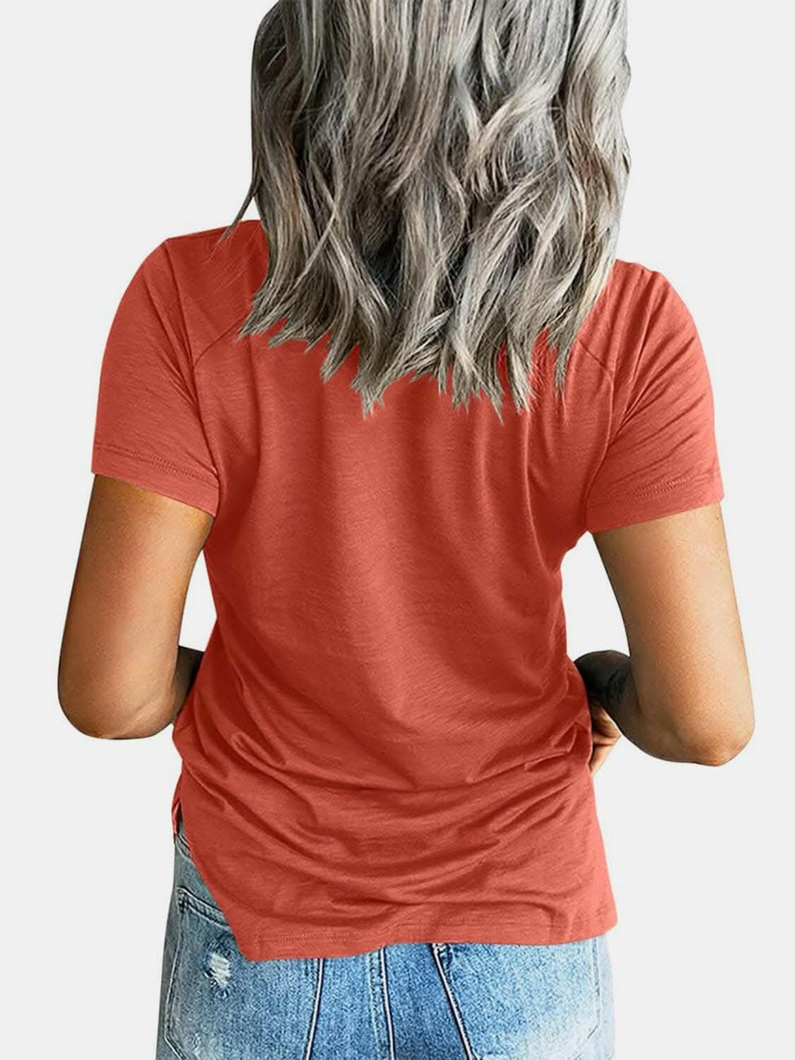 V-neck tee with pockets - comfy fit - Love Salve 