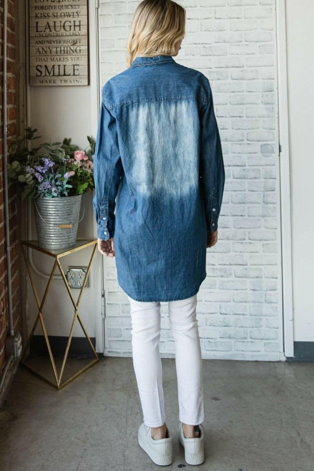 Veveret Denim Button-Up Shirt with Washed Finish 