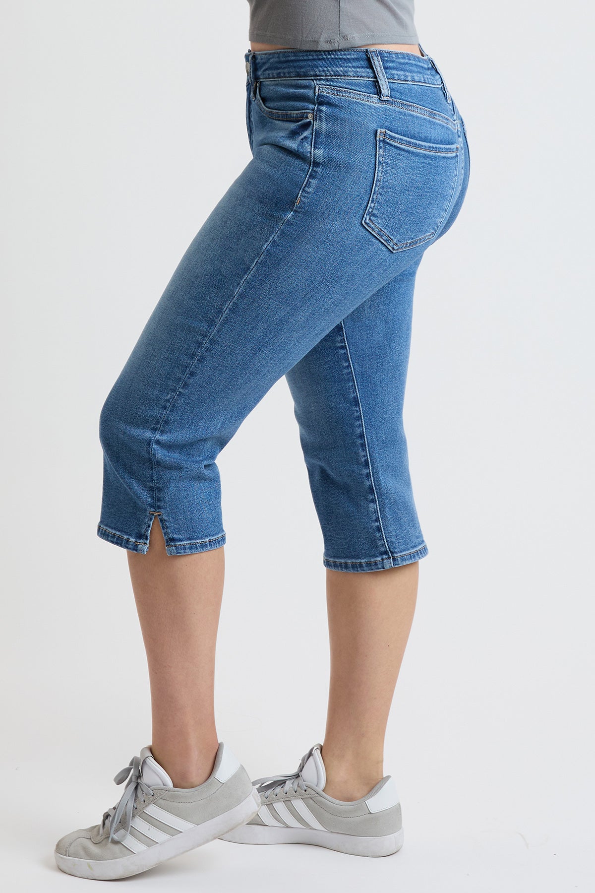 YMI JEANS Women's Premium Stretch Essential Capri - Detail View