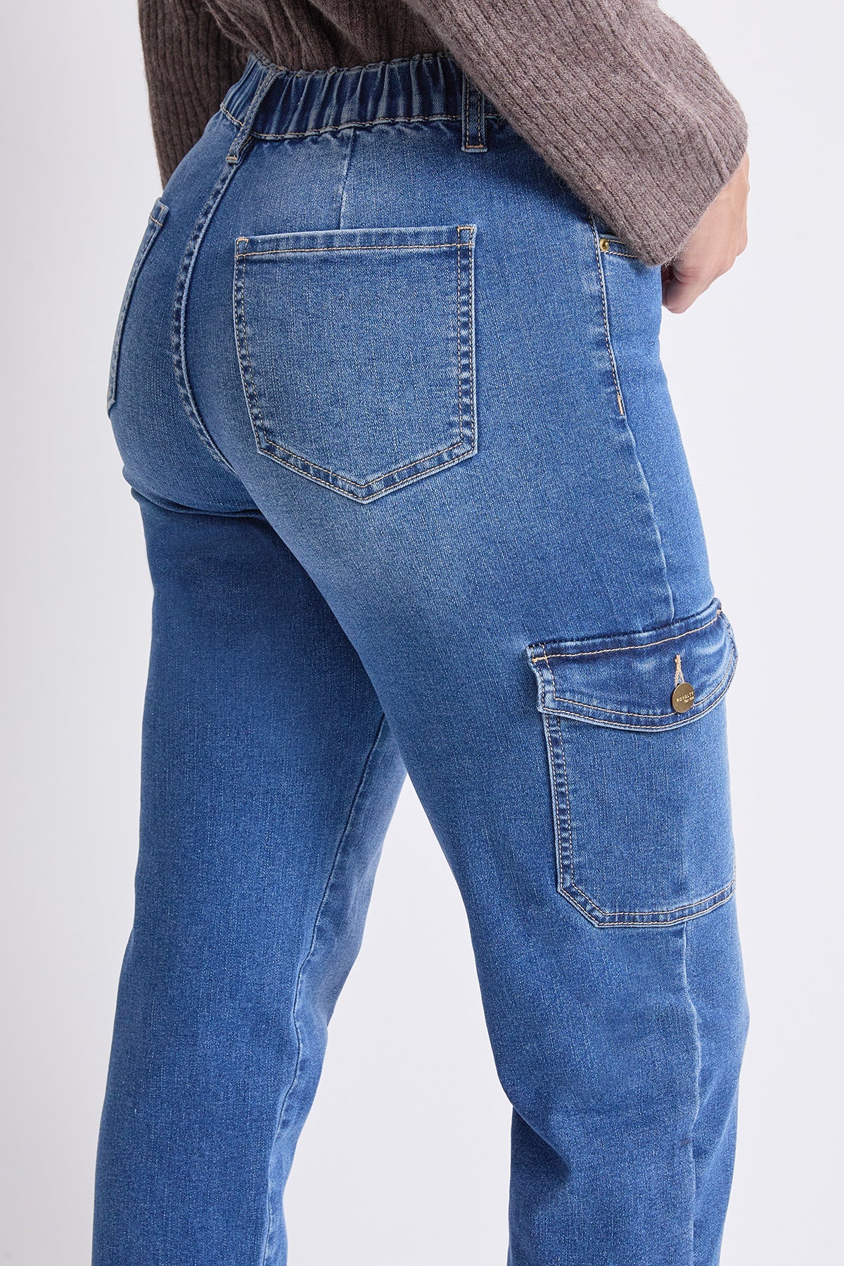 YMI JEANS Women's High Rise Slim Straight Cargo Jeans - Close Up