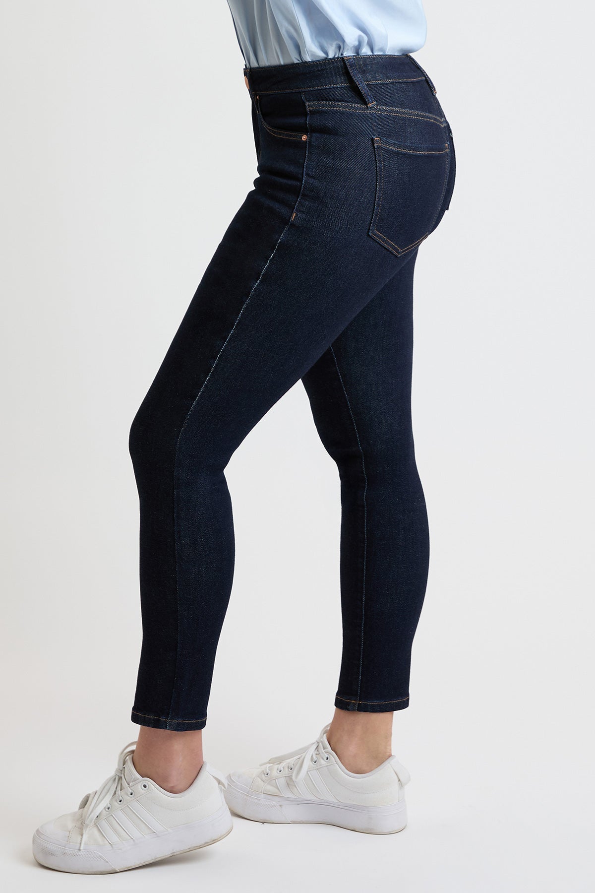 YMI JEANS Women's Everyday Skinny Jean - Close Up