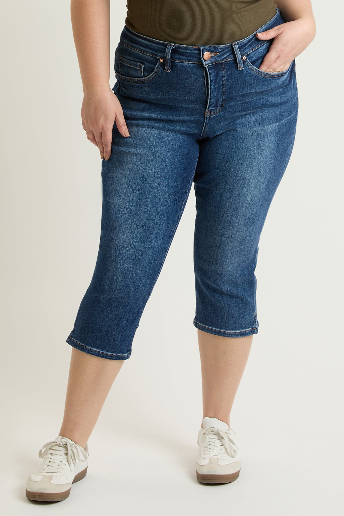 YMI JEANS Women's Plus Premium Stretch Essential Capri - Lifestyle Image