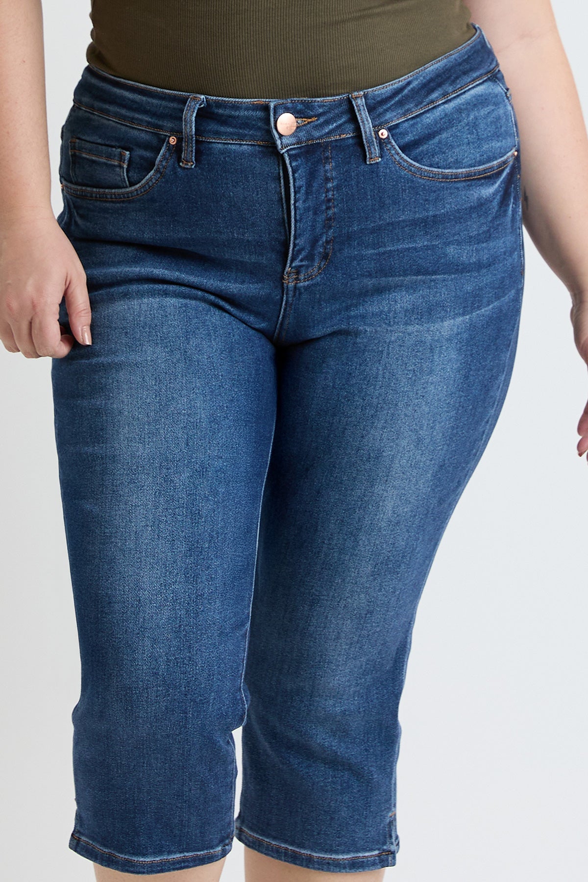 YMI JEANS Women's Plus Premium Stretch Essential Capri - Product Details