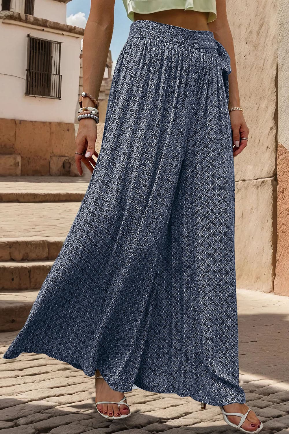 Printed Tied Wide Leg Pants.