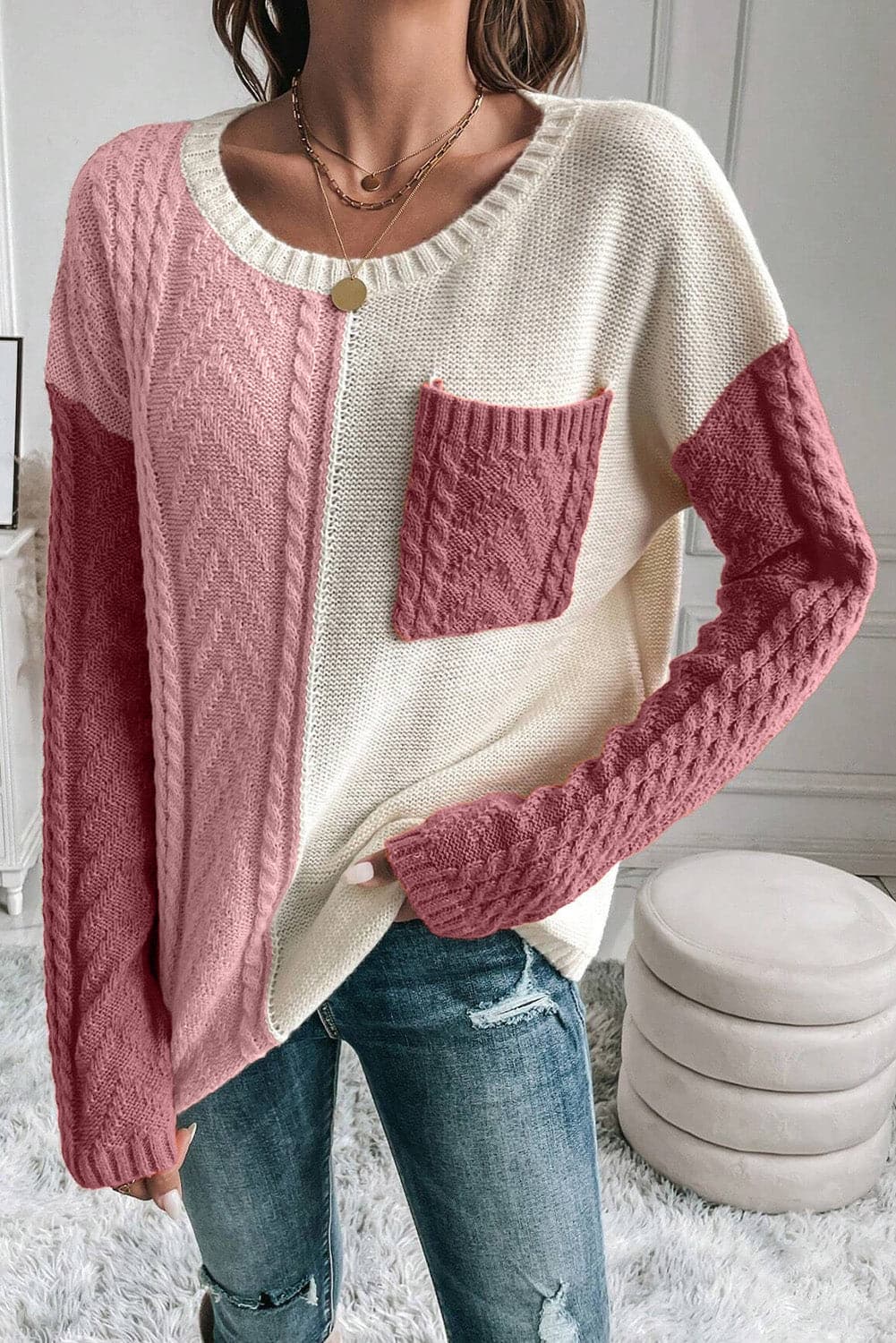 Color Block Round Neck Long Sleeve Sweater.