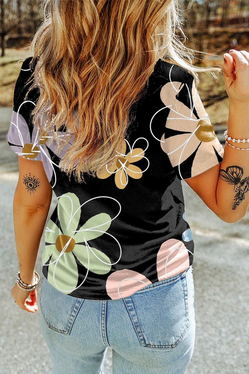 Flower Round Neck Short Sleeve T-Shirt.