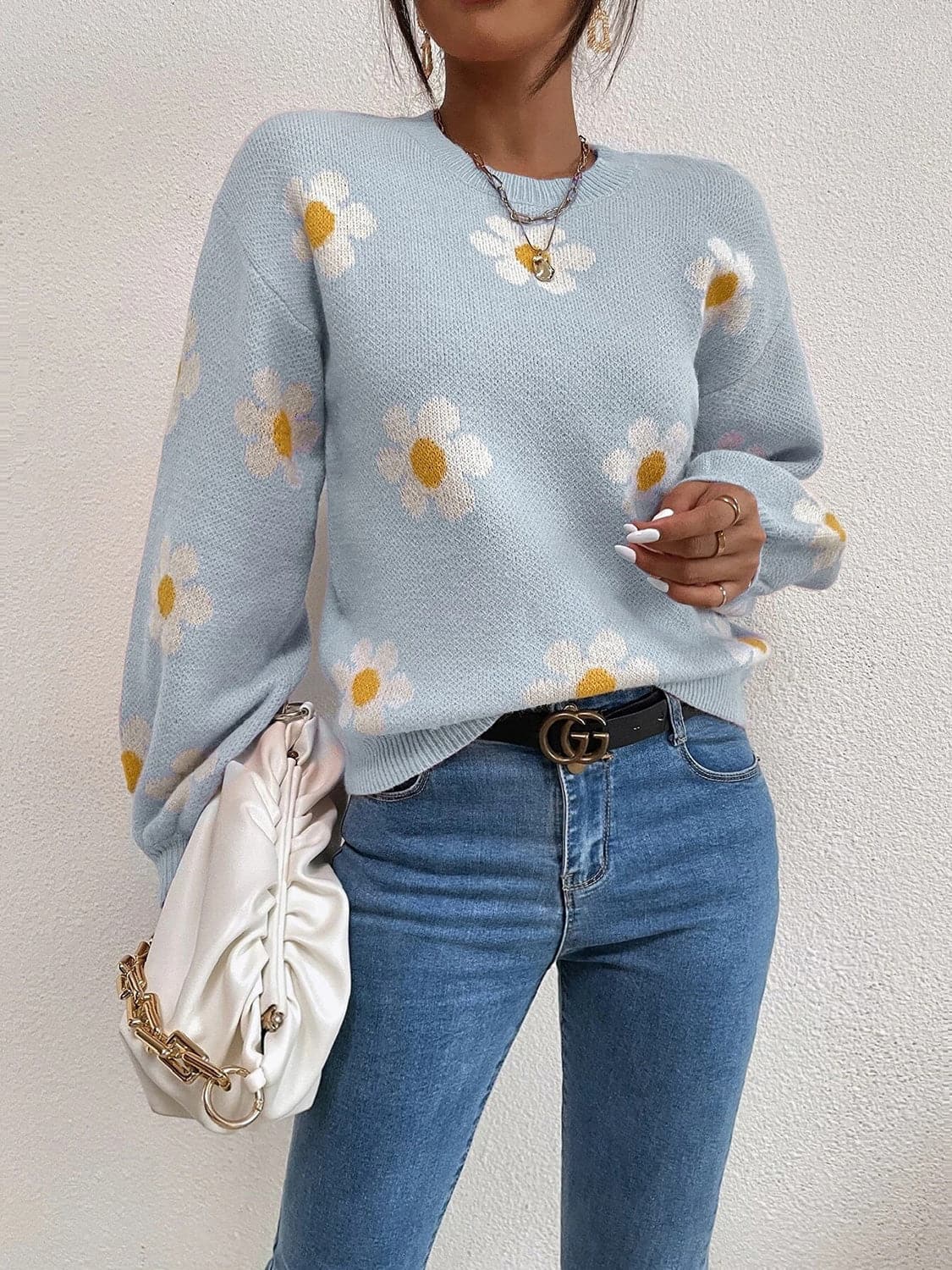 Flower Round Neck Latern Sleeve Sweater.