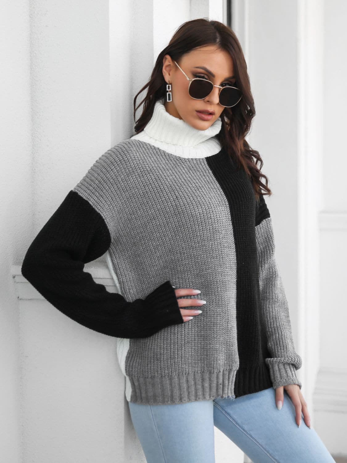 Contrast Turtleneck Long Sleeve Sweater.