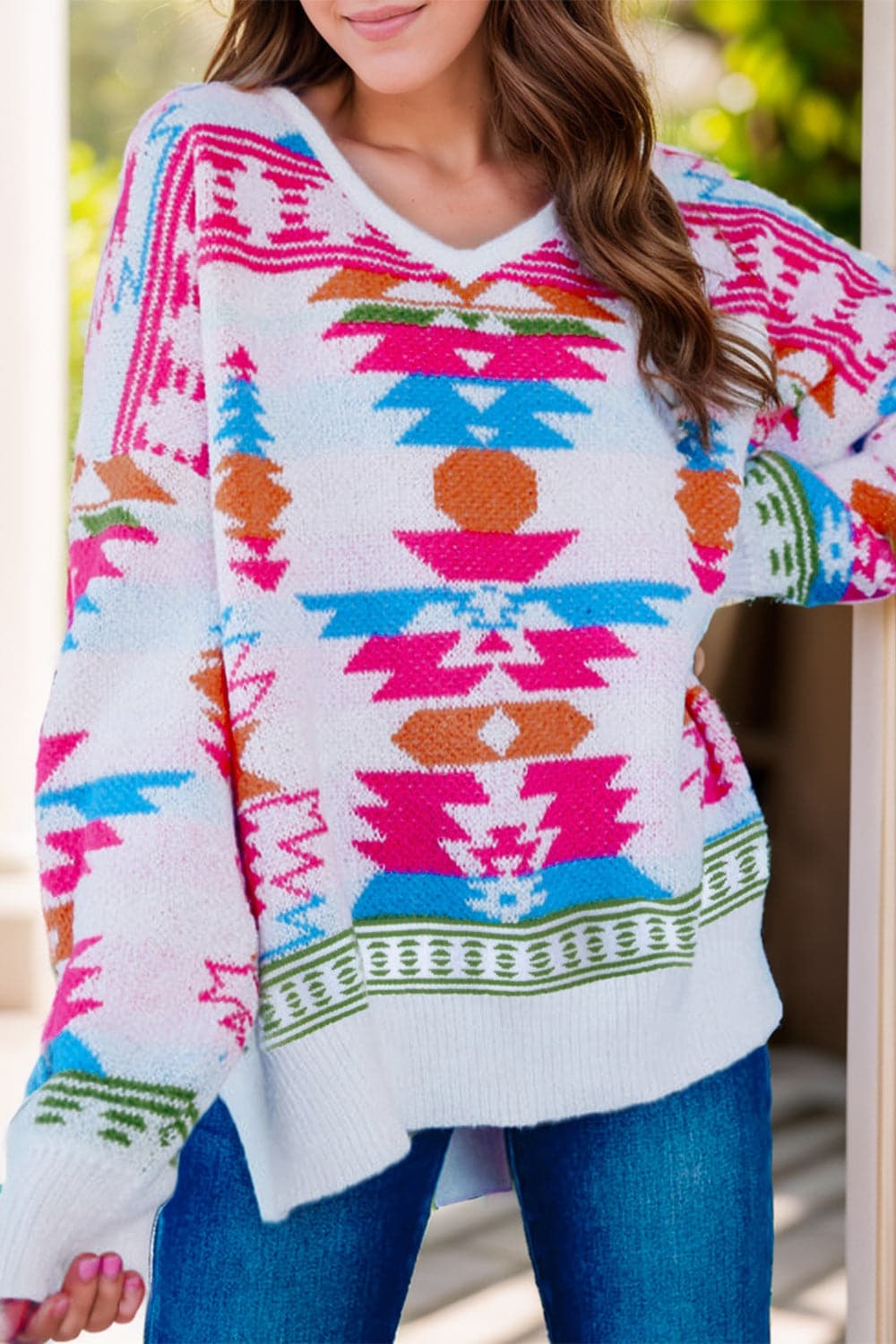 Stylish Geometric V-Neck Sweater with High-Low Hem