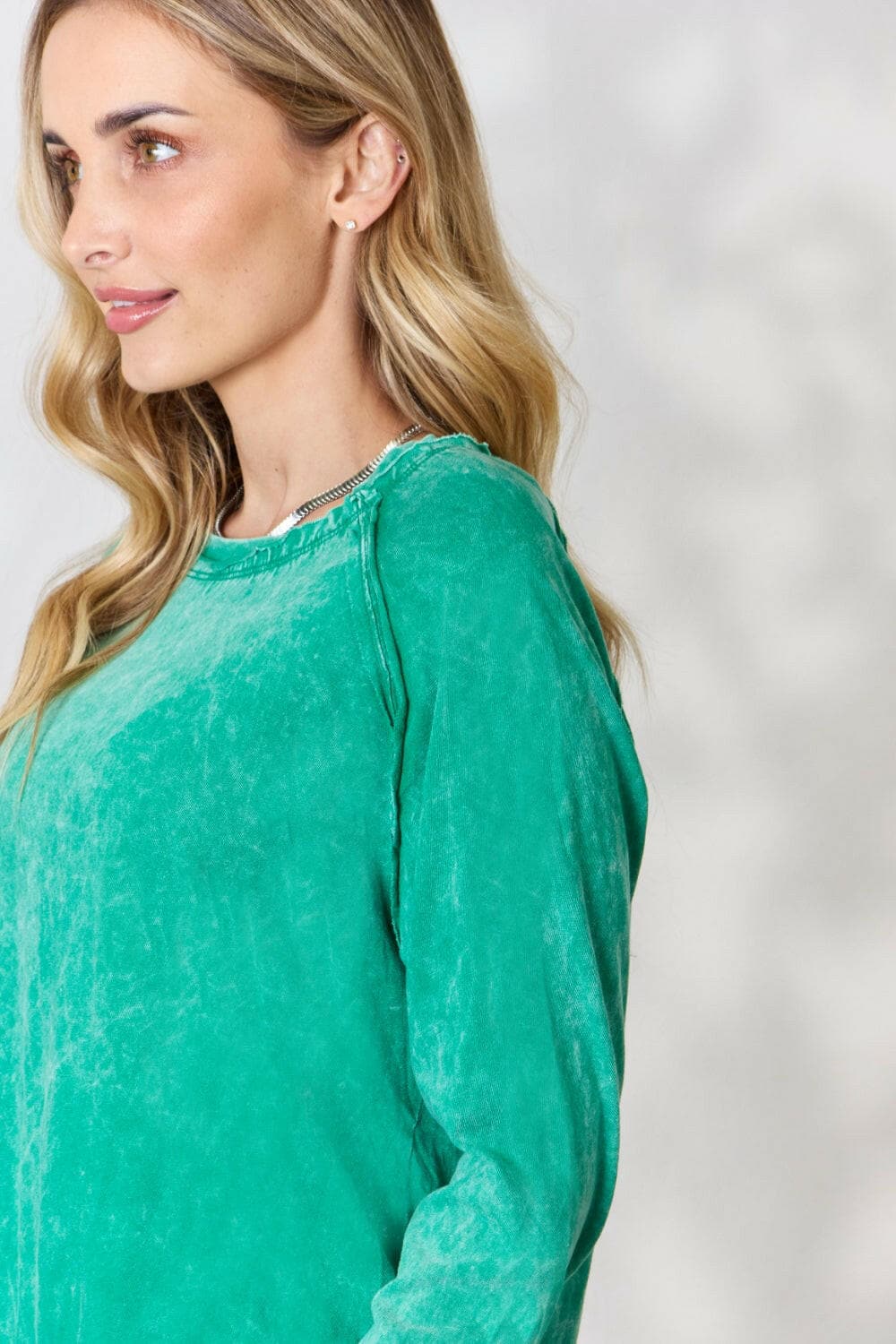 Zenana Round Neck Long Sleeve Top.