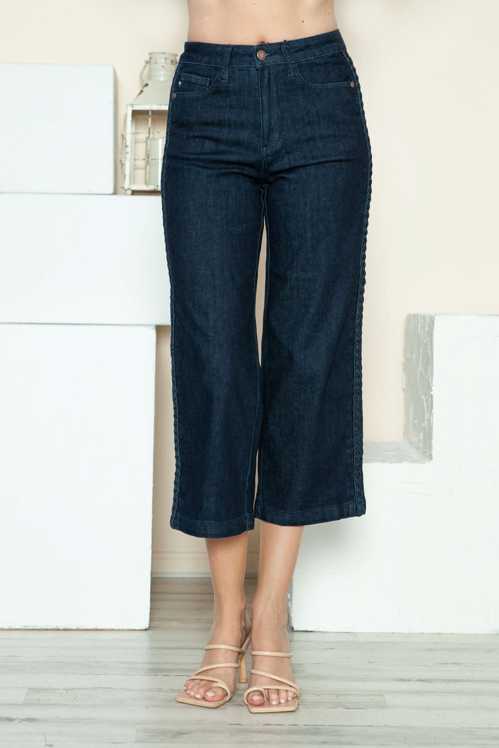 Judy Blue wide leg cropped jeans