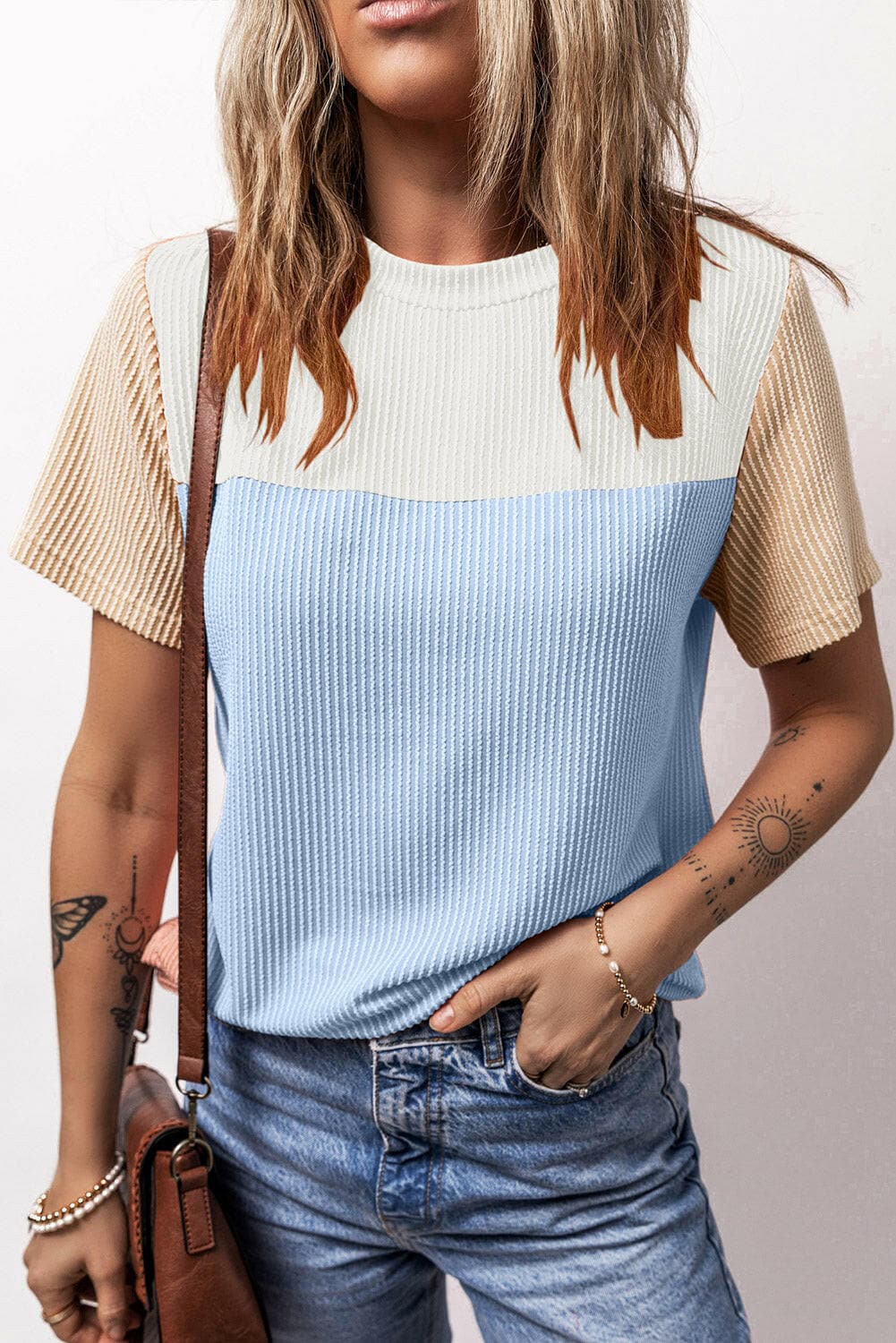 Color Block Round Neck Short Sleeve T-Shirt.