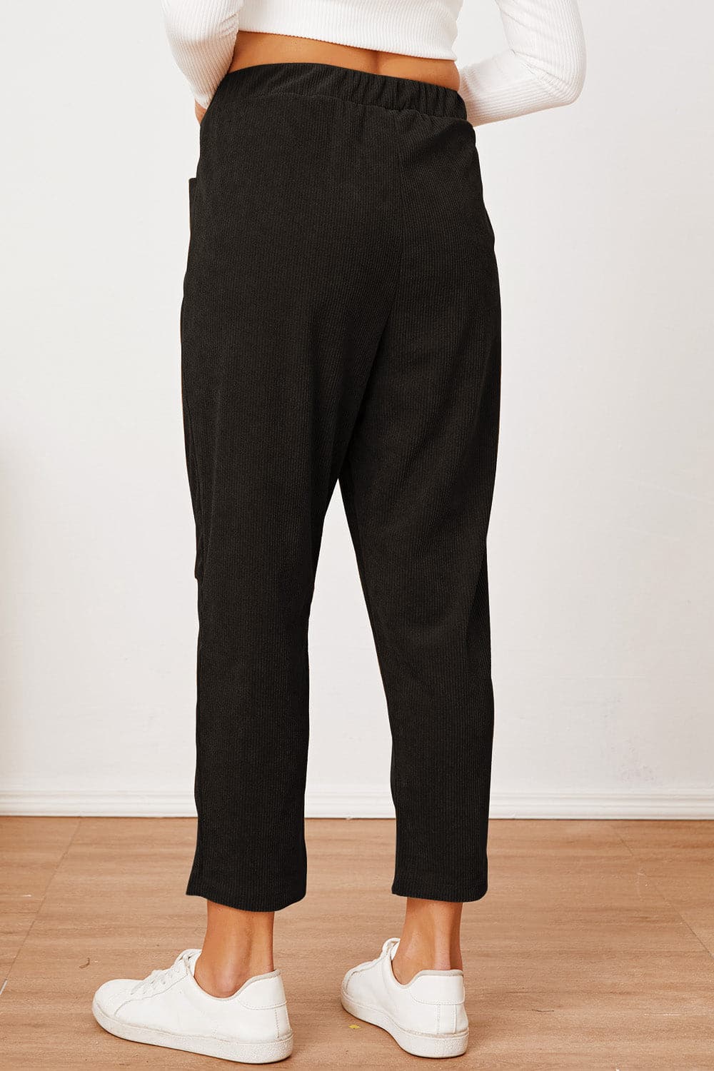 Pocketed Elastic Waist Pants.