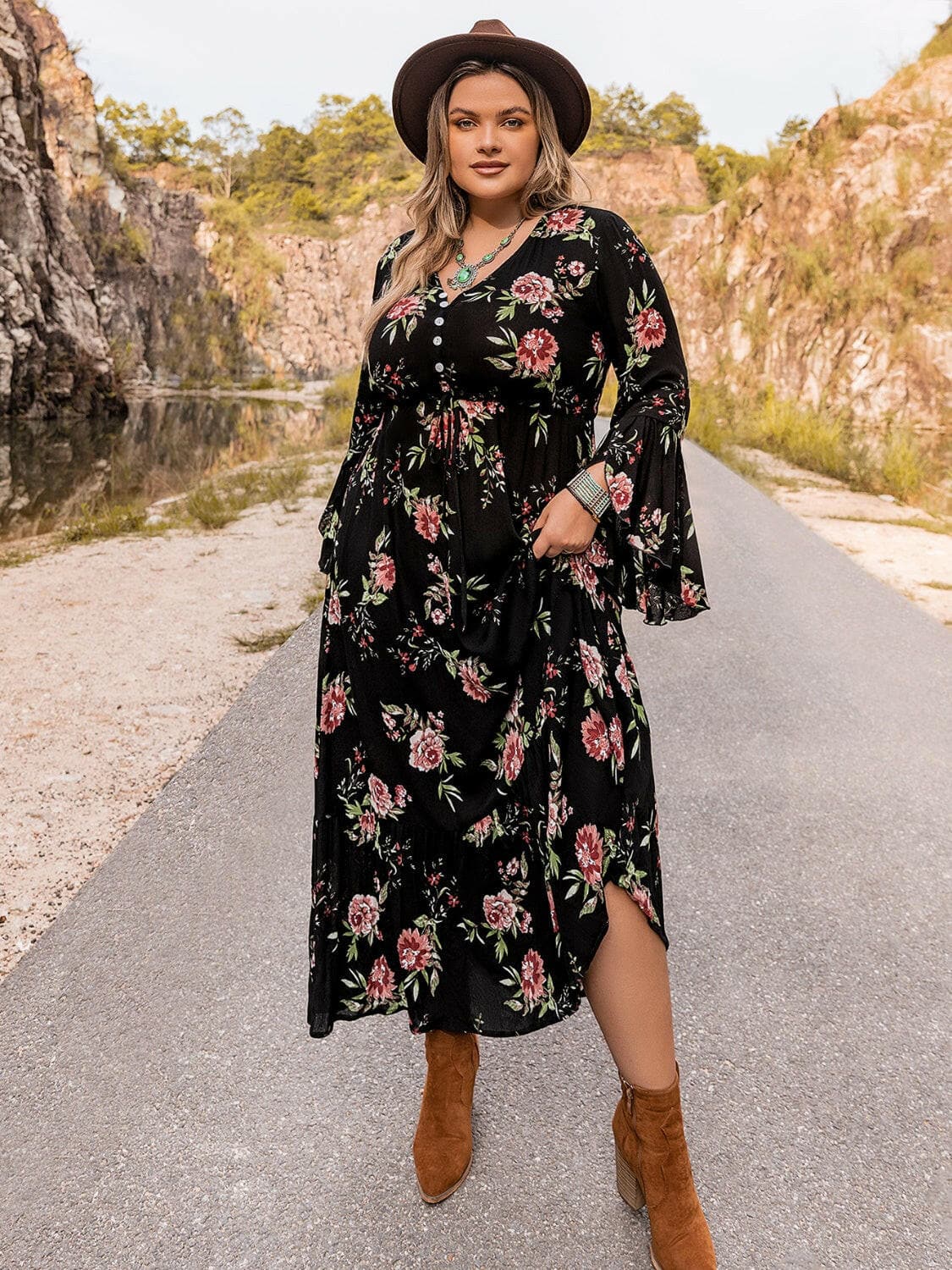 Plus Size Floral Flare Sleeve DressFeatures: Basic style
Sheer: Opaque
Stretch: Slightly stretchy
Body: Not lined
Material composition: 100% viscose
Care instructions: Machine wash cold. Tumble dry loLove Salve Size Floral Flare Sleeve Dressplus