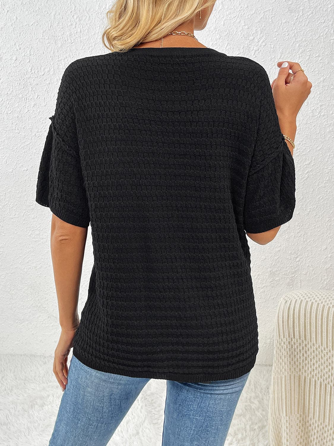 Round Neck Half Sleeve Knit Top.