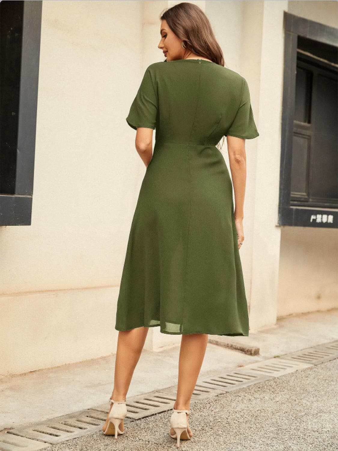 Round Neck Short Sleeve Midi Dress.