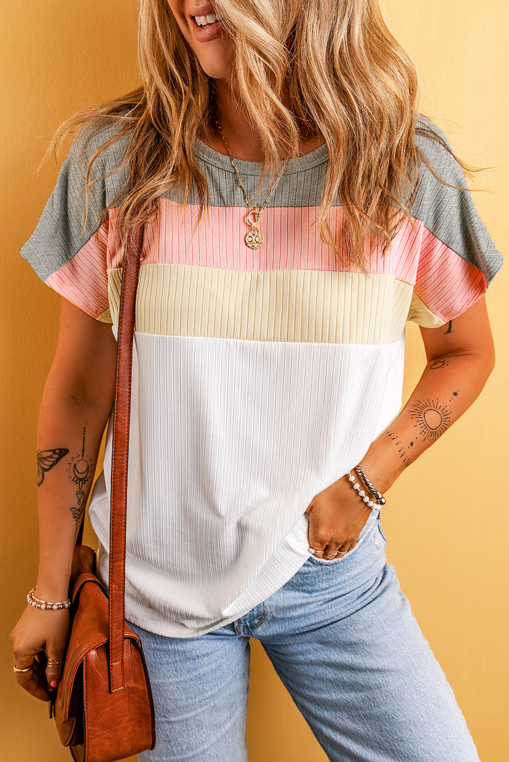 Chic white ribbed color block tee with patchwork design