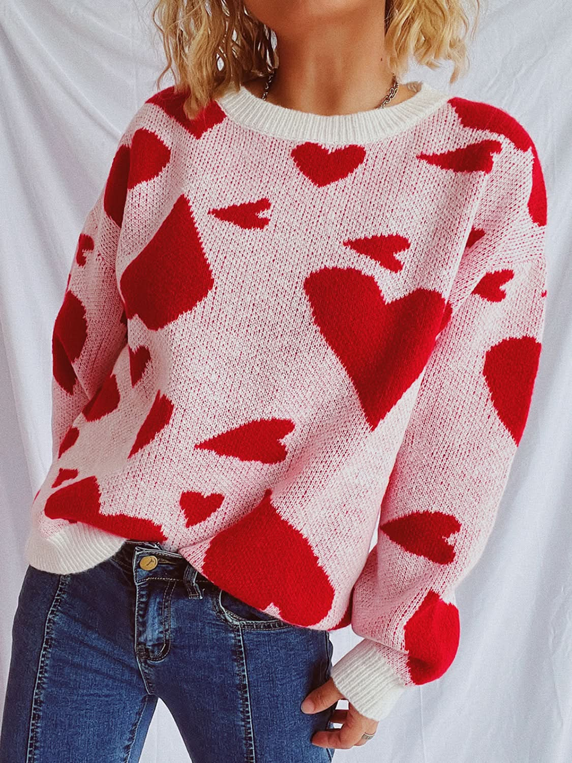 Charming heart-patterned long sleeve sweater