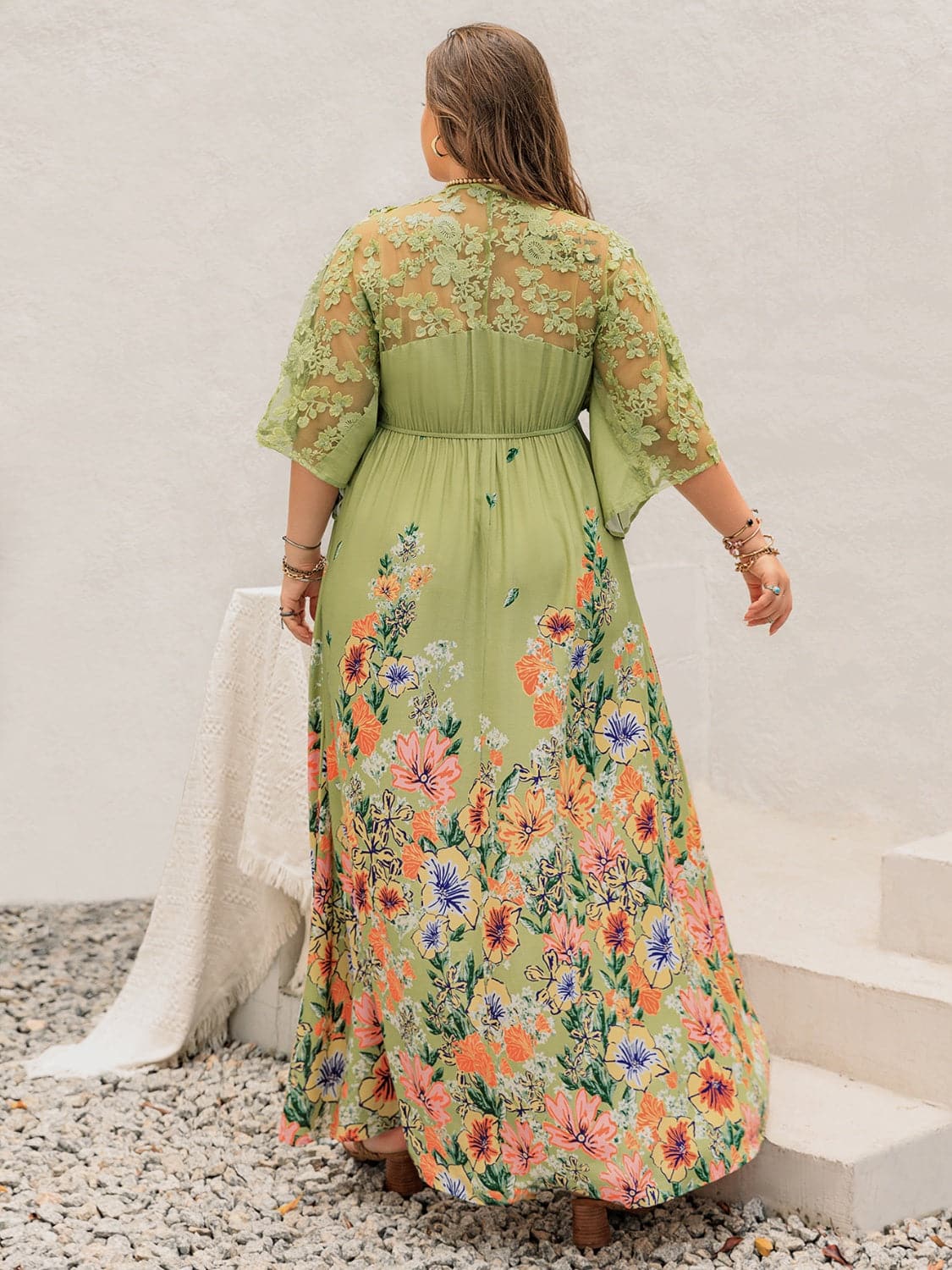 Plus Size Lace Detail Floral Half Sleeve Dress.